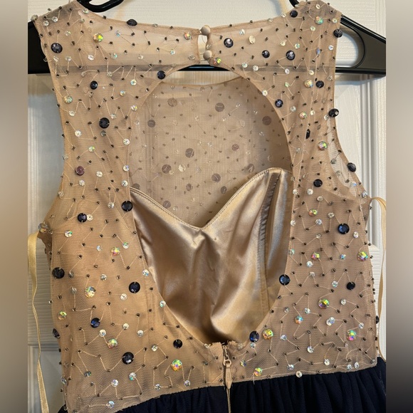 Juniors Tulle & Beaded Top Cocktail Dress - Picture 2 of 4